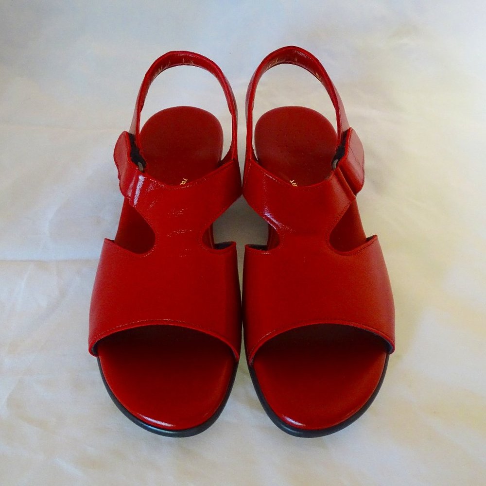 NWOT SAS Suntimer Leather Sandals 8.5W NEW